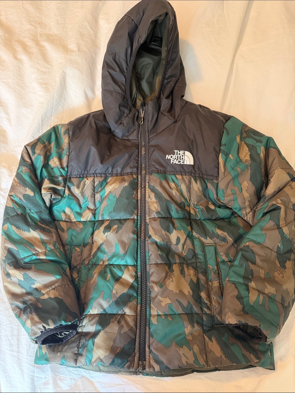 The North Face kids Camo Puffer Jacket - reversible Green/Brown/Black